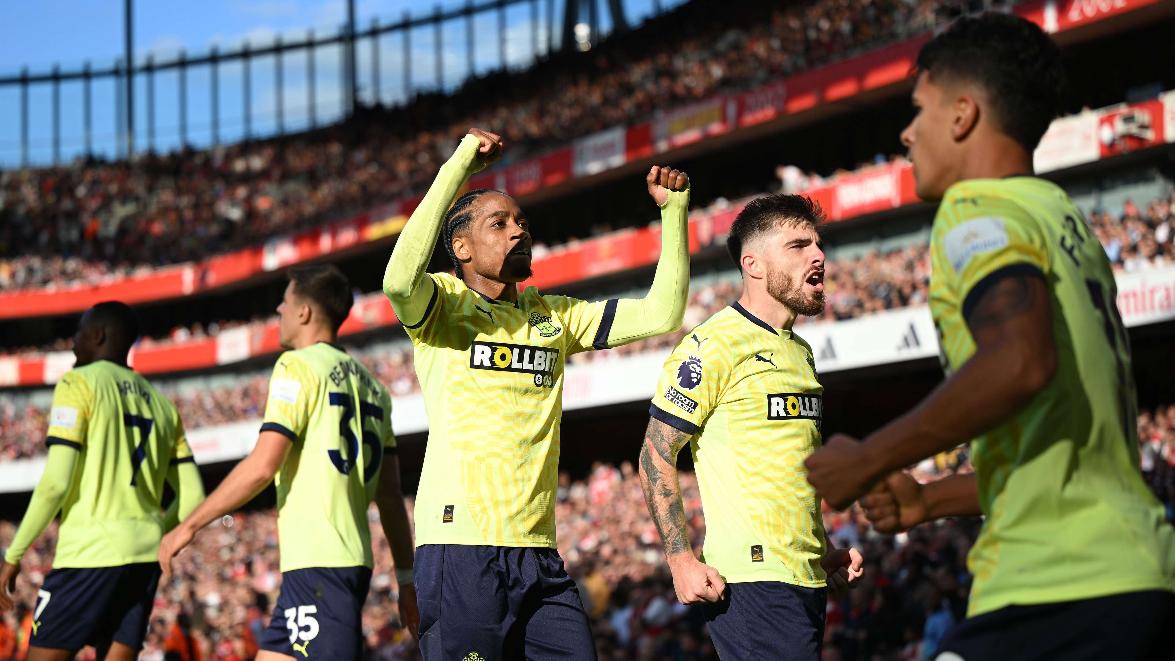 同時效力的 同時效力的